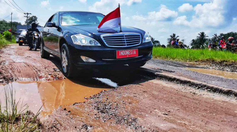 15 Ruas Jalan Rusak Berat di Lampung Diambil Alih PU-PR, Jalan Mana Saja?