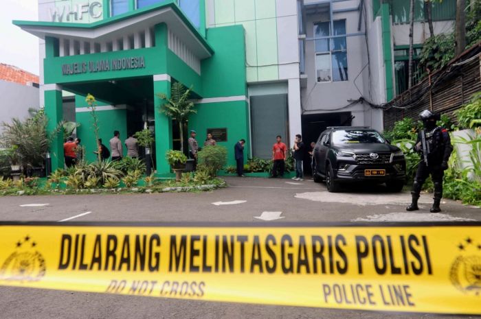 Keluarga Ambil Jenazah Mustopa Penembak Gedung MUI