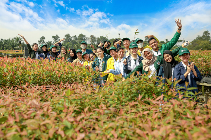 Tebarkan Inspirasi, Tanoto Foundation Bukukan Kisah Sukses Alumni TELADAN