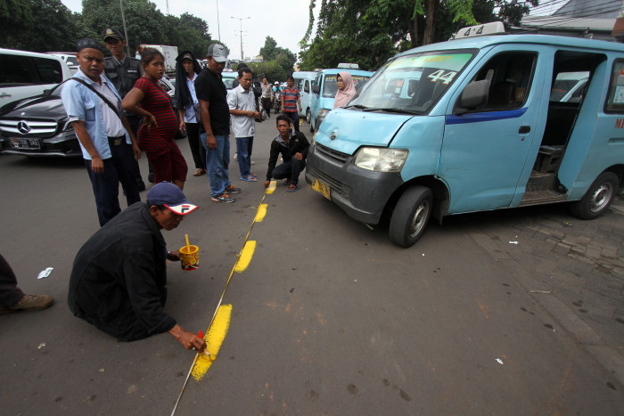 Sopir Angkot M44 Tebet Demo Tolak Mikrotrans, Ini Jawaban Transjakarta