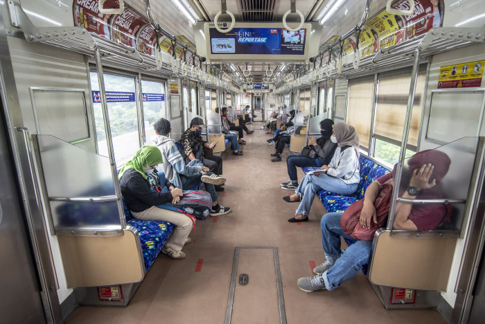 Penumpang KRL Commuterline Masih Wajib Bermasker