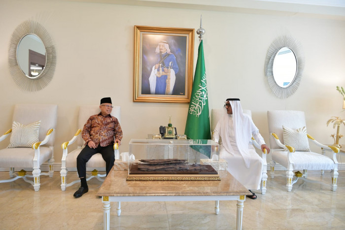 Bertemu Dubes Arab Saudi, Wapres Bahas Pelayanan Haji dan Umrah