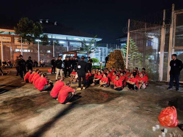 Sebanyak 40 Narapidana High Risk Jatim Dipindahkan ke Nusakambangan