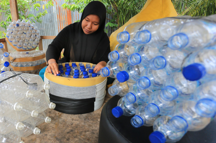 Masyarakat Diimbau Kurangi Penggunaan Plastik