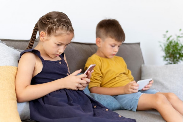 Ini Dampak Media Sosial bagi Anak dan Remaja