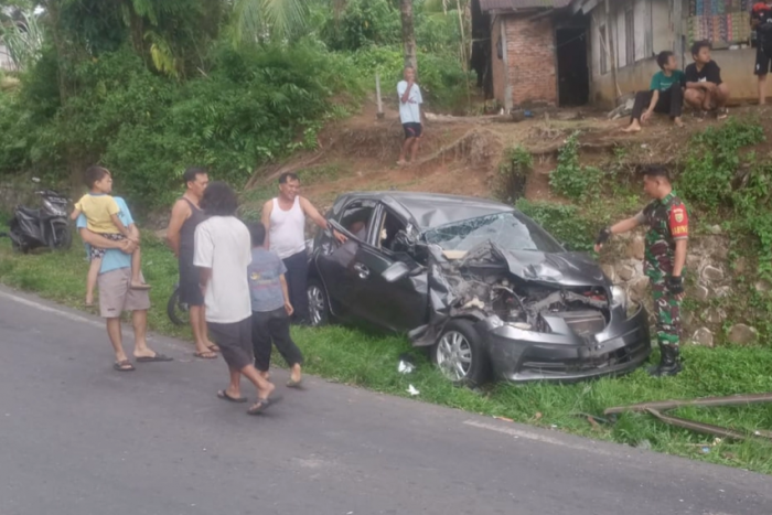 Truk Lawan Sedan, Tiga Wanita Korban Tabrak Lari