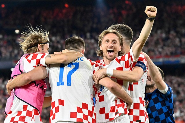 Vatreni Mengincar Emas Pertama UEFA