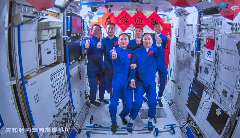 Tiga Astronaut Tiongkok Mendarat di Bumi