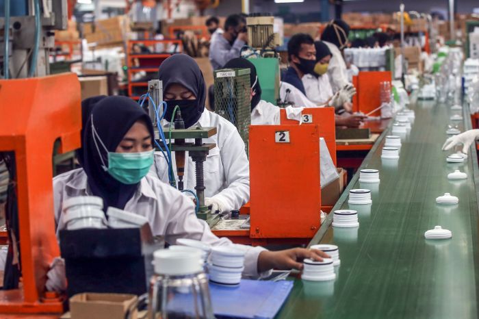 Pengamat Sebut Kondisi Global yang Bergejolak Penyebab Melemahnya PMI Manufaktur