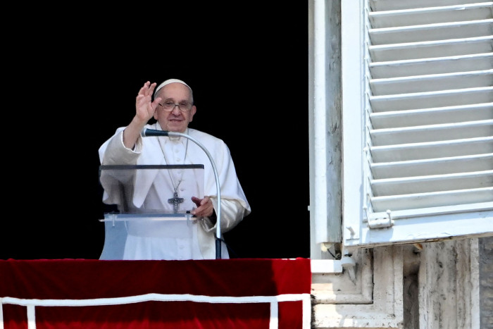 Paus Fransiskus Kembali Pimpin Doa di Vatikan