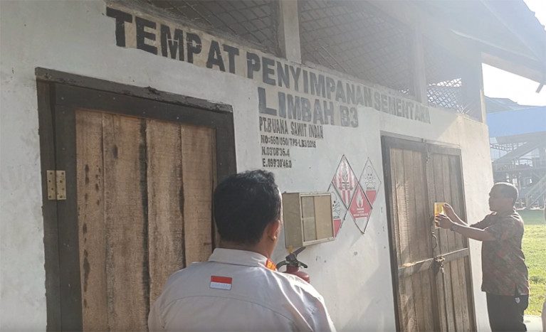 Langgar Aturan Lingkungan Hidup, Pabrik Kelapa Sawit di Batubara Disegel