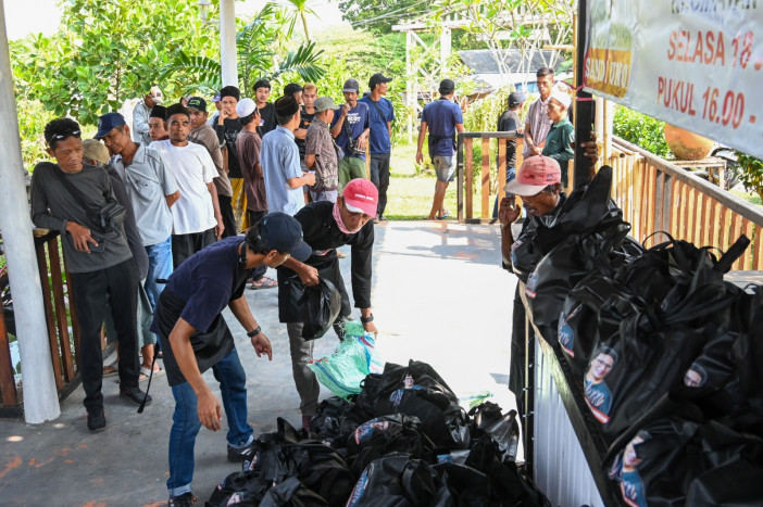 Bantu Petani Banten Penuhi Kebutuhan, Sukarelawan Ini Gelar Bazar Sembako Murah