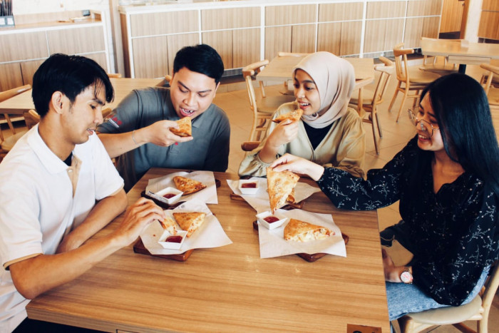 Pizza Melts Jadi Inovasi Menu Baru Pizza Hut