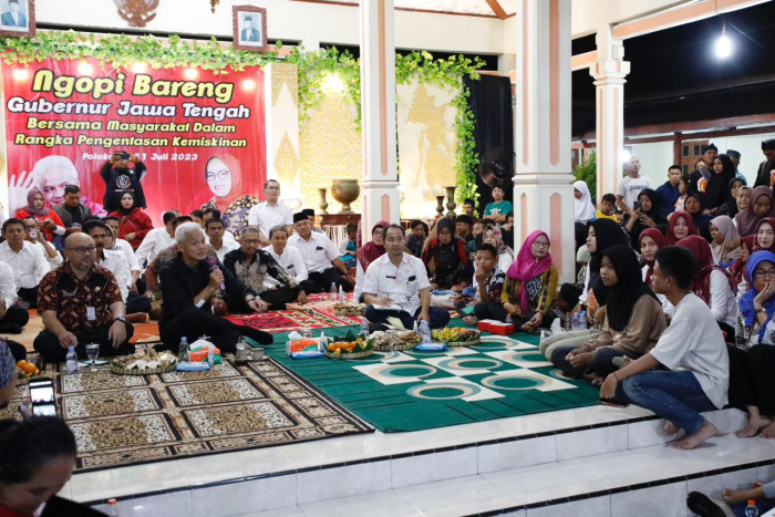 Ganjar Serap Aspirasi Warga Sukoharjo dengan Ngopi Bareng 