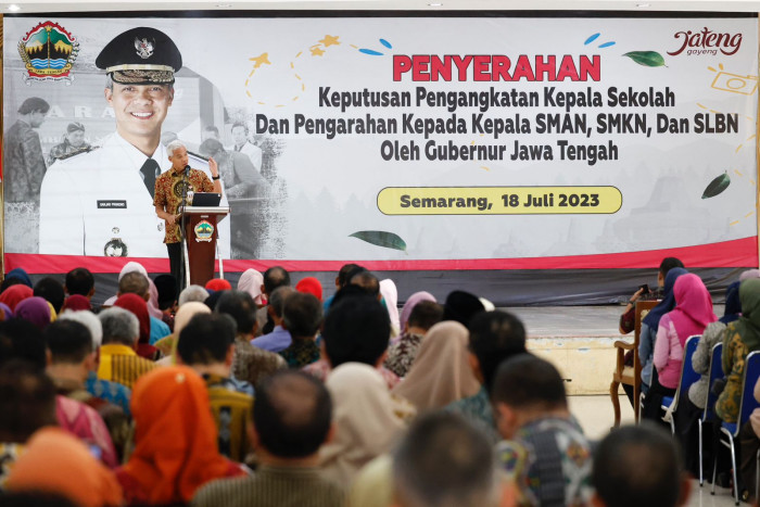 Hapus Pungli, Ganjar Pranowo Buat Pakta Integritas untuk Kepala Sekolah di Jawa Tengah