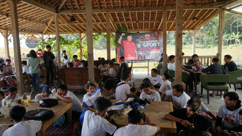Bidik Suara Kalangan Muda, Relawan Bacaleg DPR dari PDIP Gelar E-Sport