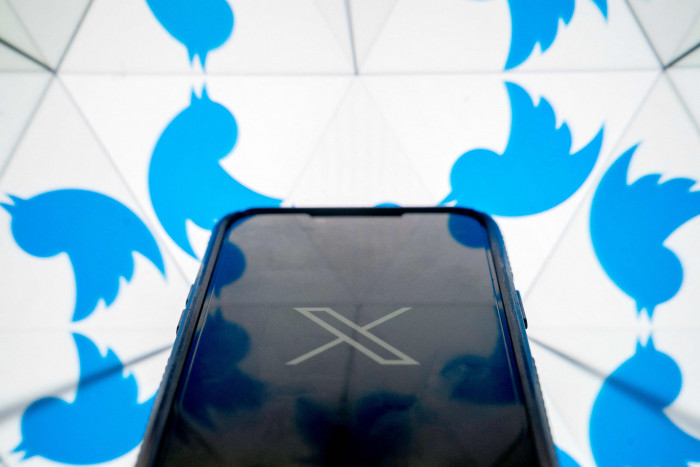 Musk Ubah Logo Twitter, dari Burung Jadi X
