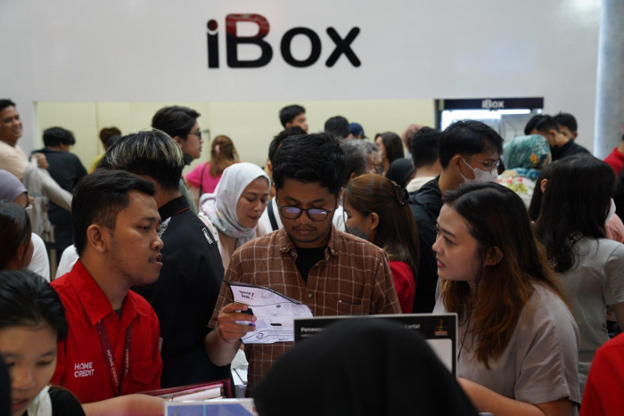 Home Credit Tebar Promo Bunga 0%, Masyarakat Serbu iBox di Jakarta Fair