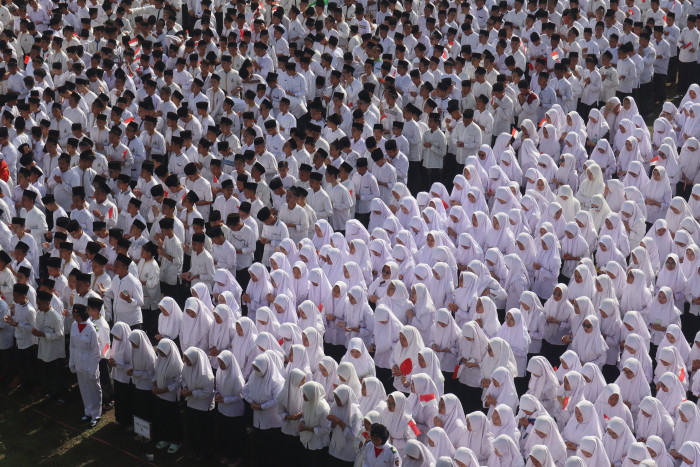 Bedah Tradisi Keilmuan Universitas Gontor dan Tebuireng, Dosen UMS Raih Doktor