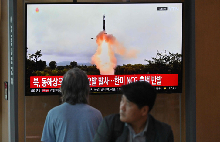 Korea Utara Kembali Menembakkan Beberapa Rudal ke Laut