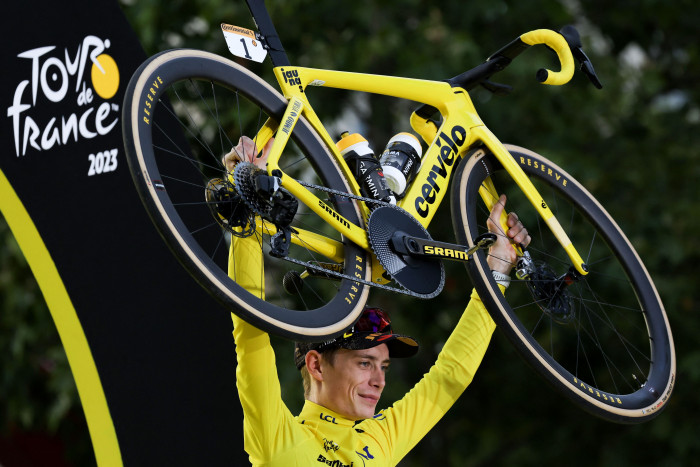 Sukses Pertahankan Gelar Tour de France, Ini Catatan Waktu Vingegaard