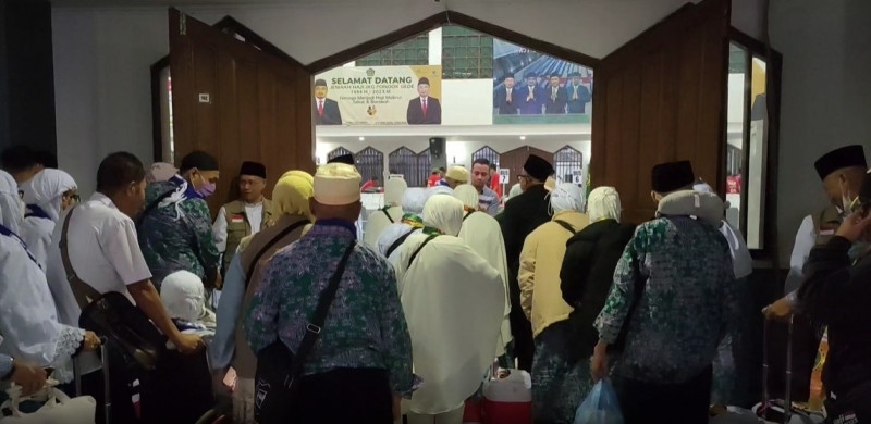 Jemaah Haji Kloter 1 DKI Jakarta Tiba di Tanah Air