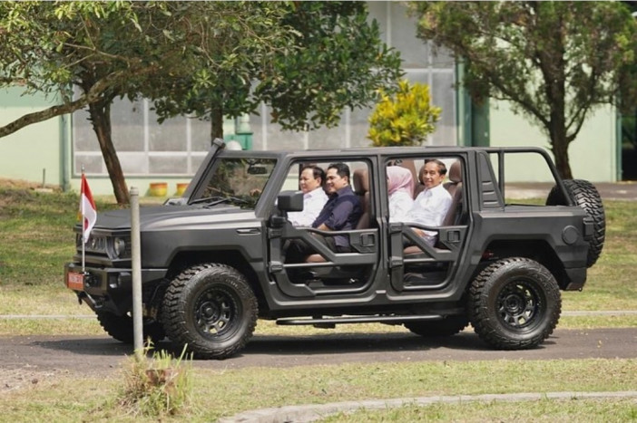 Prabowo dan Erick Tunjukkan Kedekatan dengan Jokowi dan Iriana saat Kunjungan Kerja