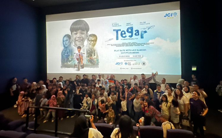 Hari Anak, JCI Bandung Ajak Anak Disabilitas Nonton Film Tegar