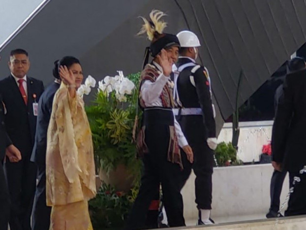 Presiden Kenakan Pakaian Adat asal Tanimbar, Maluku, di Sidang Tahunan MPR 2023