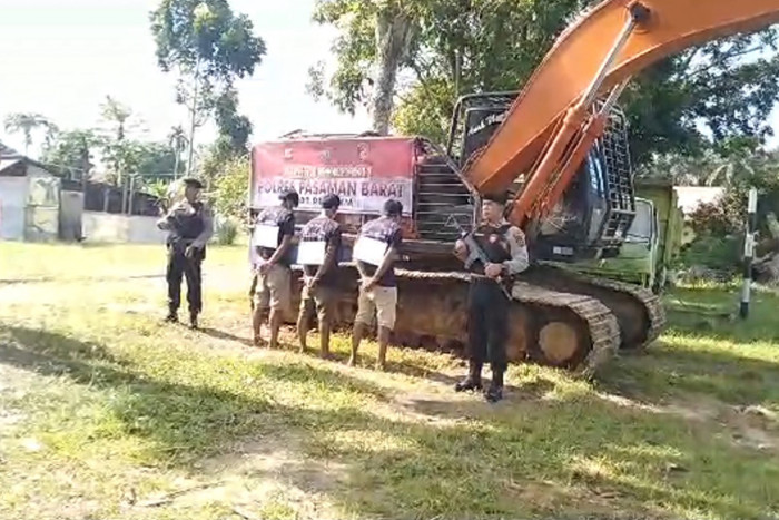 Polres Pasaman Barat Grebek Tambang Emas Ilegal