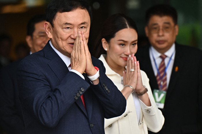 Baru Semalam di Balik Jeruji Besi, Thaksin Dilarikan ke RS