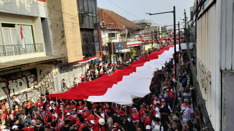 Sambut HUT RI ke-78, Bendera Merah Putih 100 Meter Diarak 3 Km di Bogor