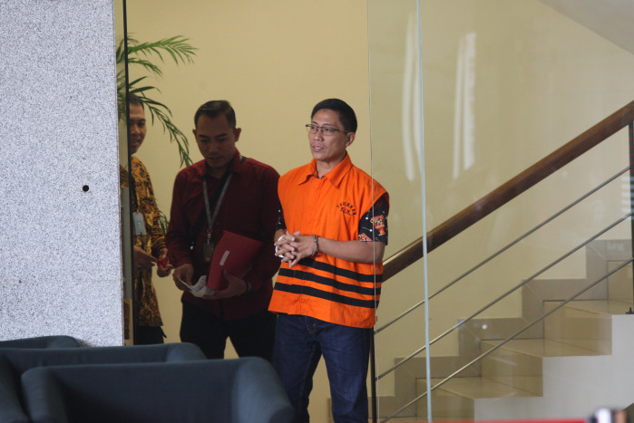 Terbukti Terima Gratifikasi dan Cuci Uang, Eks Bupati Cirebon Divonis 7 Tahun Penjara