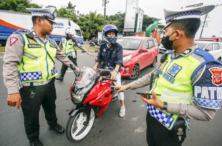 Viral Konten Cegat Pelanggar, Kompolnas: Polisi Harus Lakukan Penjagaan