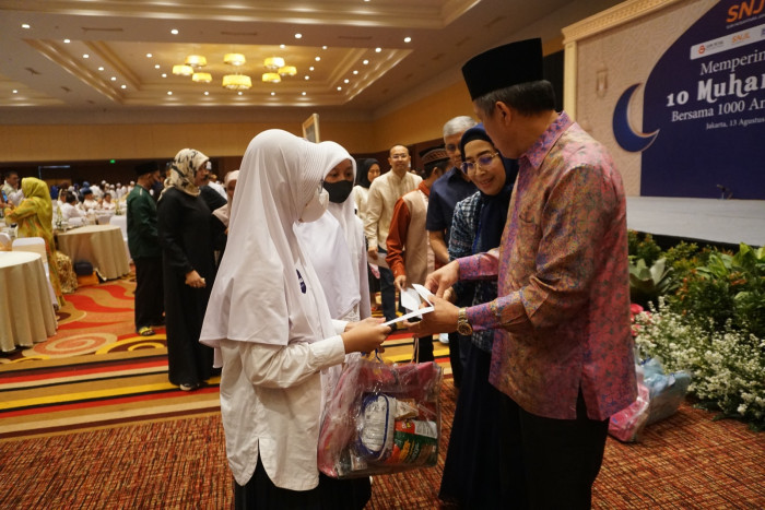 Bantu Penanganan Stunting, Ketua KADIN Jakarta Berikan Santunan ke Yatim Piatu