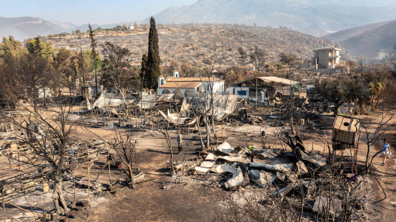 Kebakaran Meluas, Yunani Evakuasi 20 ribu Turis dan Pasien Rumah Sakit