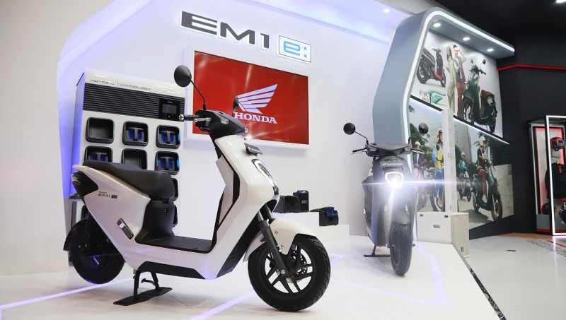 Di GIIAS 2023 AHM Luncurkan Motor Listrik Honda EM1 e: