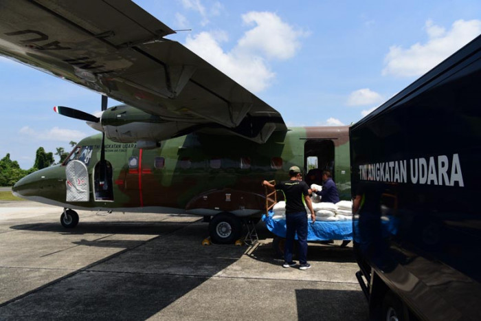 6,3 Ton Garam Ditabur di Langit untuk TMC Karhutla Riau