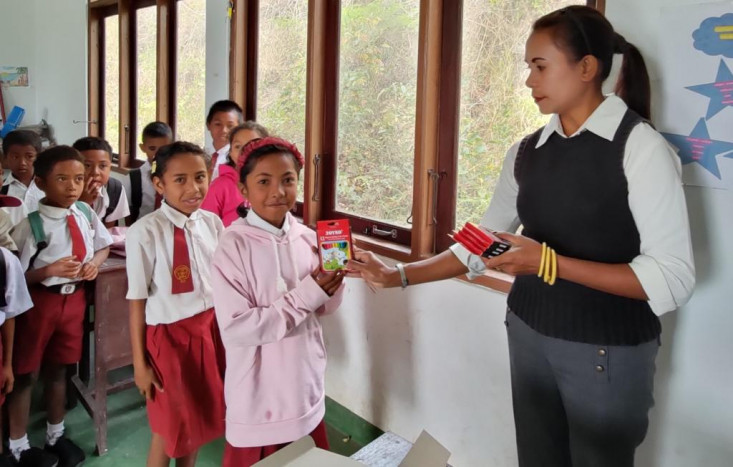Joyko Salurkan Donasi untuk Lebih dari 500 Sekolah di Wilayah Kupang