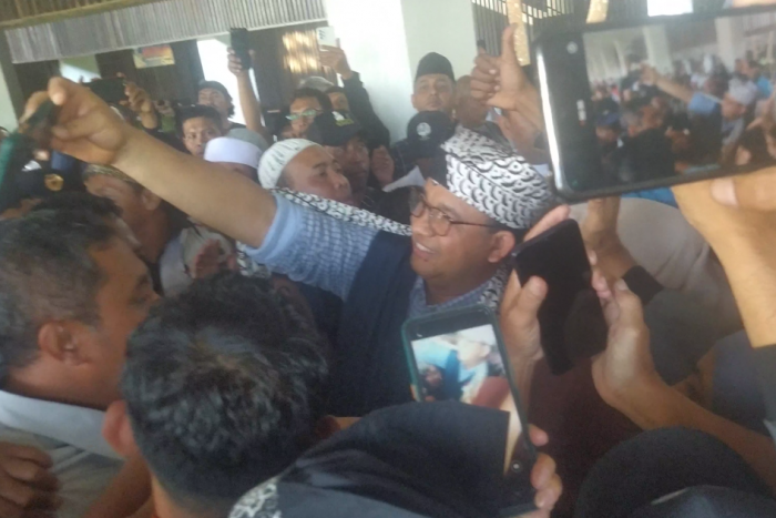 Anies Minta Restu Ulama dan Dengarkan Nelayan Banyuwangi