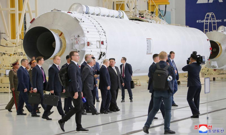 Kim Jong Un Kunjungi Pabrik Aeronautika di Rusia
