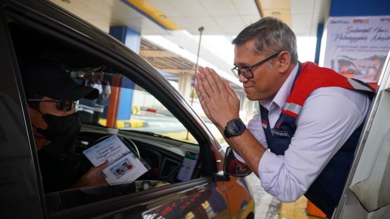 Hutama Karya Beri Apresiasi ke Pengguna Jalan Tol di Hari Pelanggan Nasional