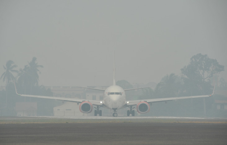 Meski Berkabut Asap, Penerbangan di Bandara Sultan Thaha Jambi tidak Terganggu  