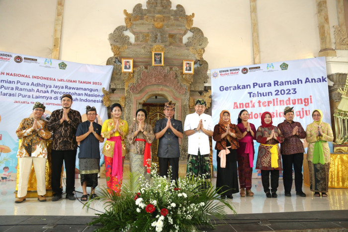 Menko PMK Resmikan Pura Aditya Jaya Rawamangun sebagai Tempat Ibadah Ramah Anak