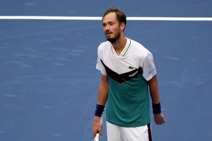 Kalahkan Rublev, Medvedev Melaju ke Semifinal AS Terbuka