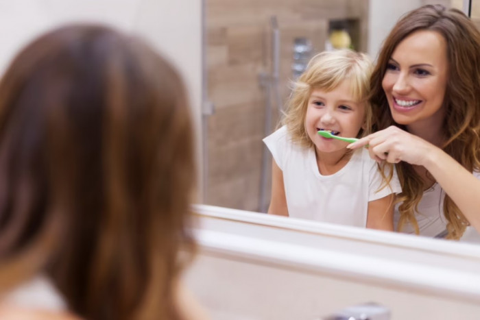 Ini Saat yang Tepat Mengenalkan Menyikat Gigi pada Anak