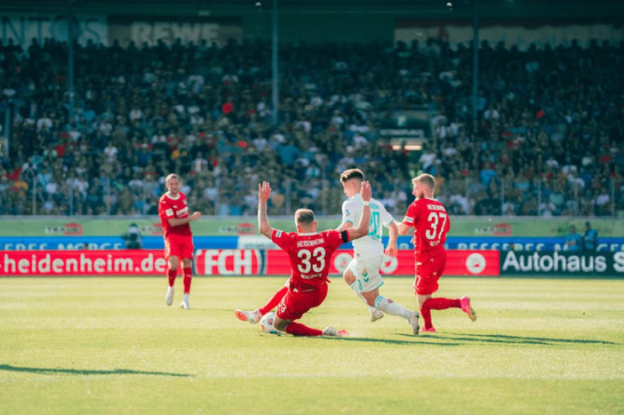 Dinkci Cetak Dua Gol, Heidenheim Raih Kemenangan Pertama di Laga Bundesliga
