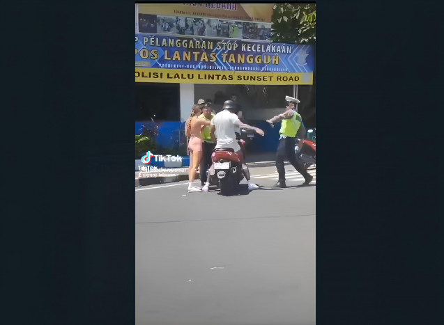 Viral WNA Dorong Polisi saat Ditilang karena Tak Pakai Helm di Bali