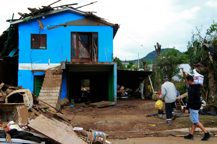 Brasil Bersiap Hadapi Badai Baru