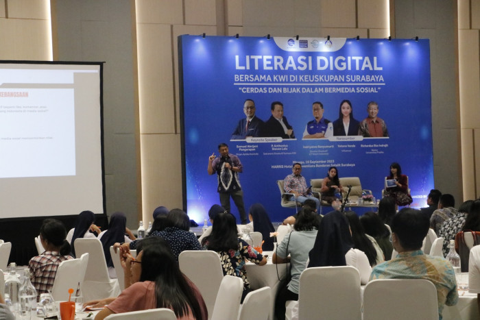 Kemenkominfo dan KWI Gelar Literasi Digital untuk Pemuda Katolik di Surabaya